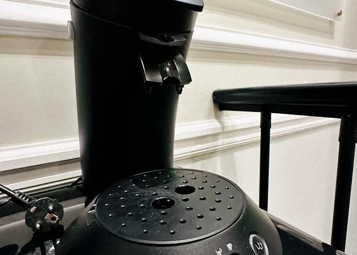 Cocon Parisien - Face A Louboutin - Chez Nicolas *