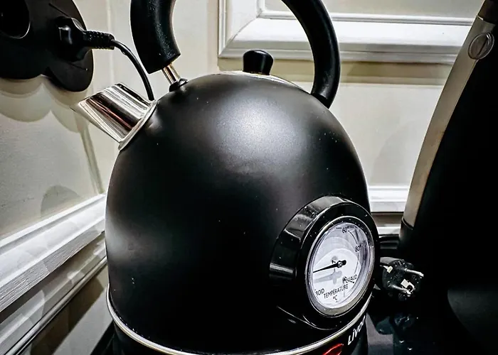 Cocon Parisien - Face A Louboutin - Chez Nicolas * Paris