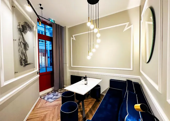 Cocon Parisien - Face A Louboutin - Chez Nicolas Apartman